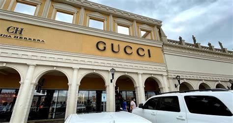 nearest gucci outlet near me.